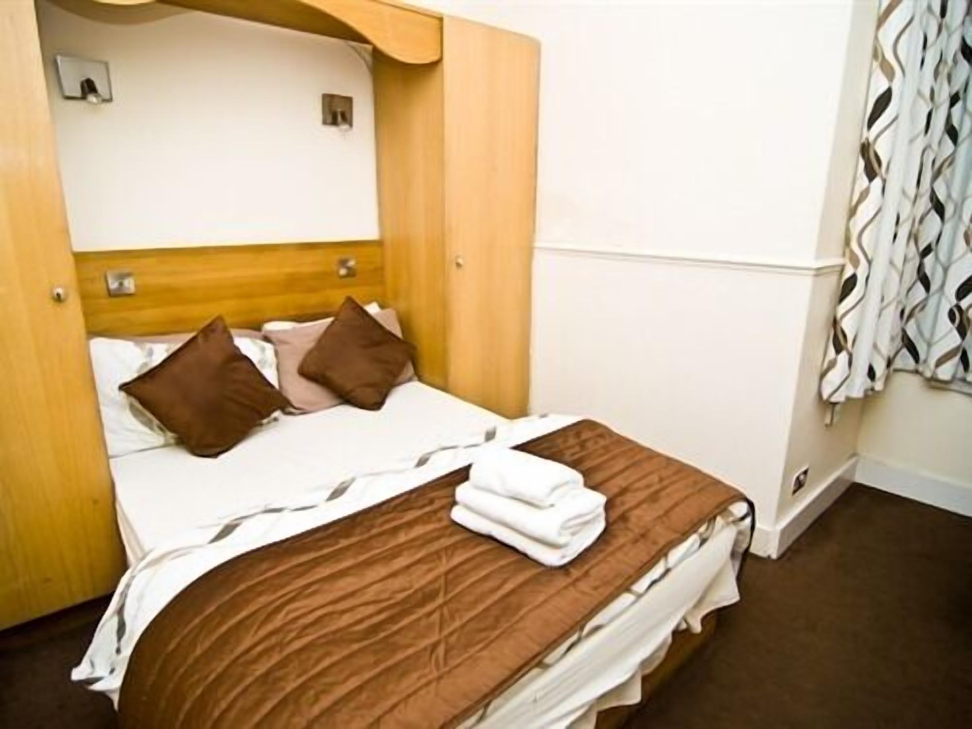 Skylark Guest House Hounslow Exterior photo