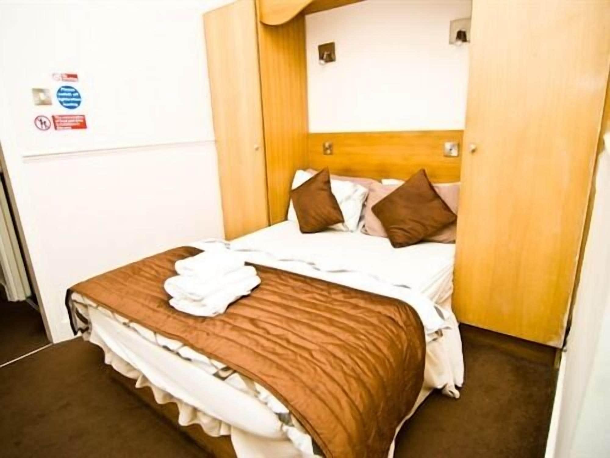Skylark Guest House Hounslow Exterior photo