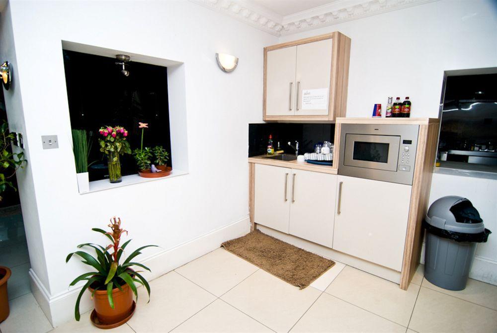 Skylark Guest House Hounslow Exterior photo