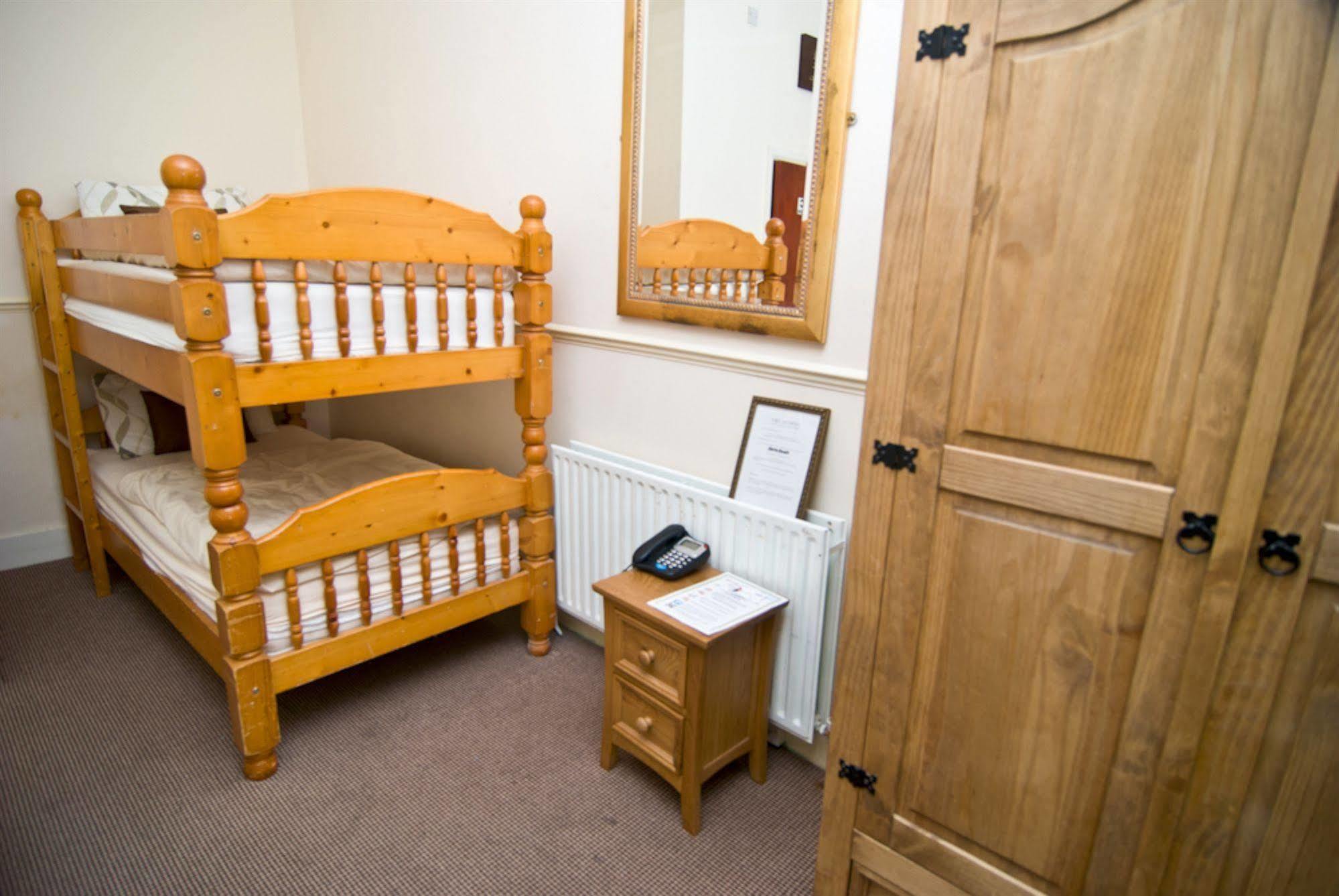 Skylark Guest House Hounslow Exterior photo